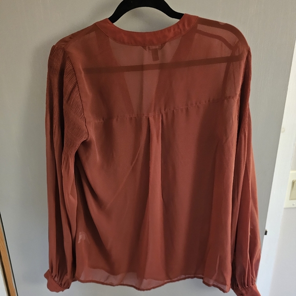 Express Blouse - Picture 3 of 3